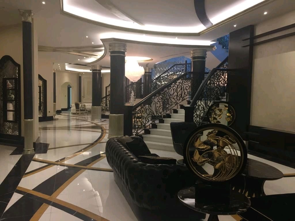 Grand Stair Hall Statement - Grand Corridors & Entrance Halls by Pro Fit